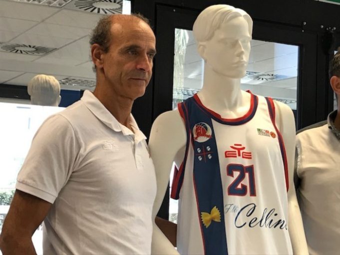 Basket: il coach di Cagliari Riccardo Paolini
